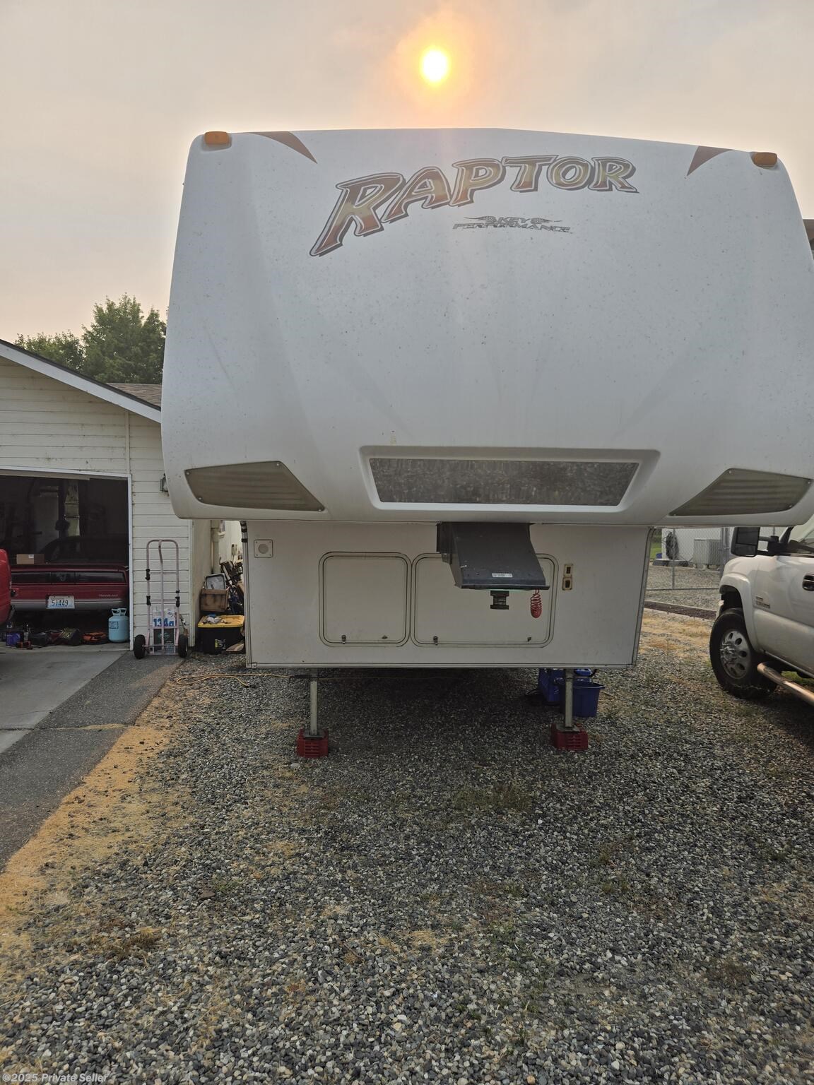 2010 Raptor by Keystone from For Sale By Owner in Burbank, Washington