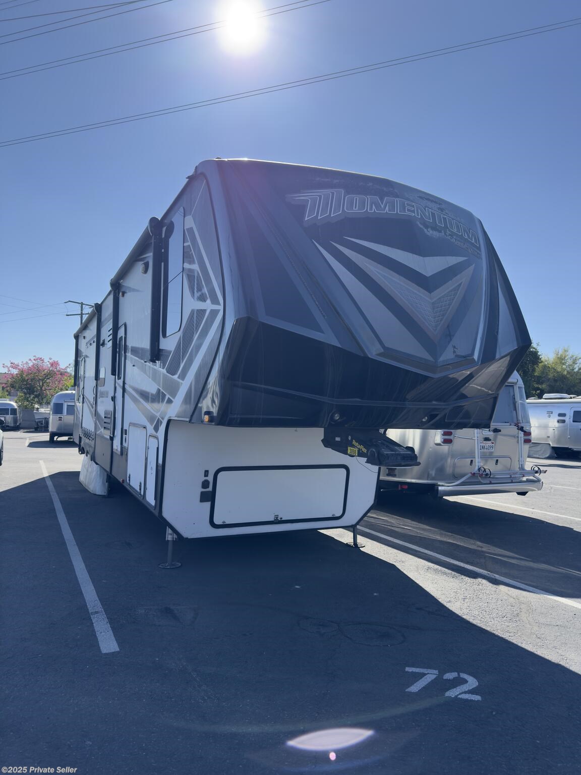 2018 Grand Design Momentum 399TH - Used Fifth Wheel For Sale by For Sale By Owner in San Marino, California