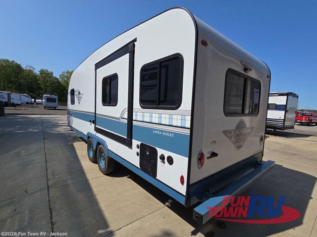 2025 Yellowstone Vintage  23RSS by Gulf Stream from Fun Town RV - Jackson in Jackson, Mississippi