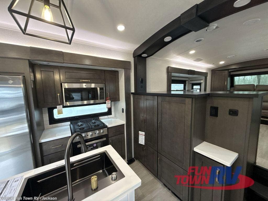 New 2026 Heartland Bighorn 39FL available in Jackson, Mississippi