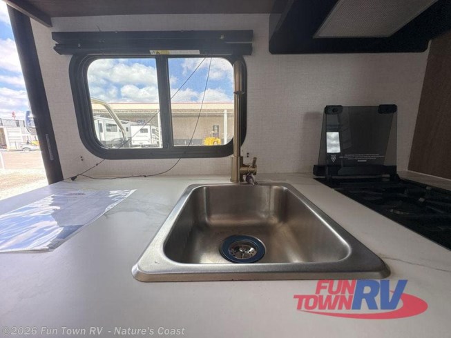 Fun Time Crossroads Rv 2026 CrossRoads Fun Time 18BH #218040 - For Sale in Crystal River, FL