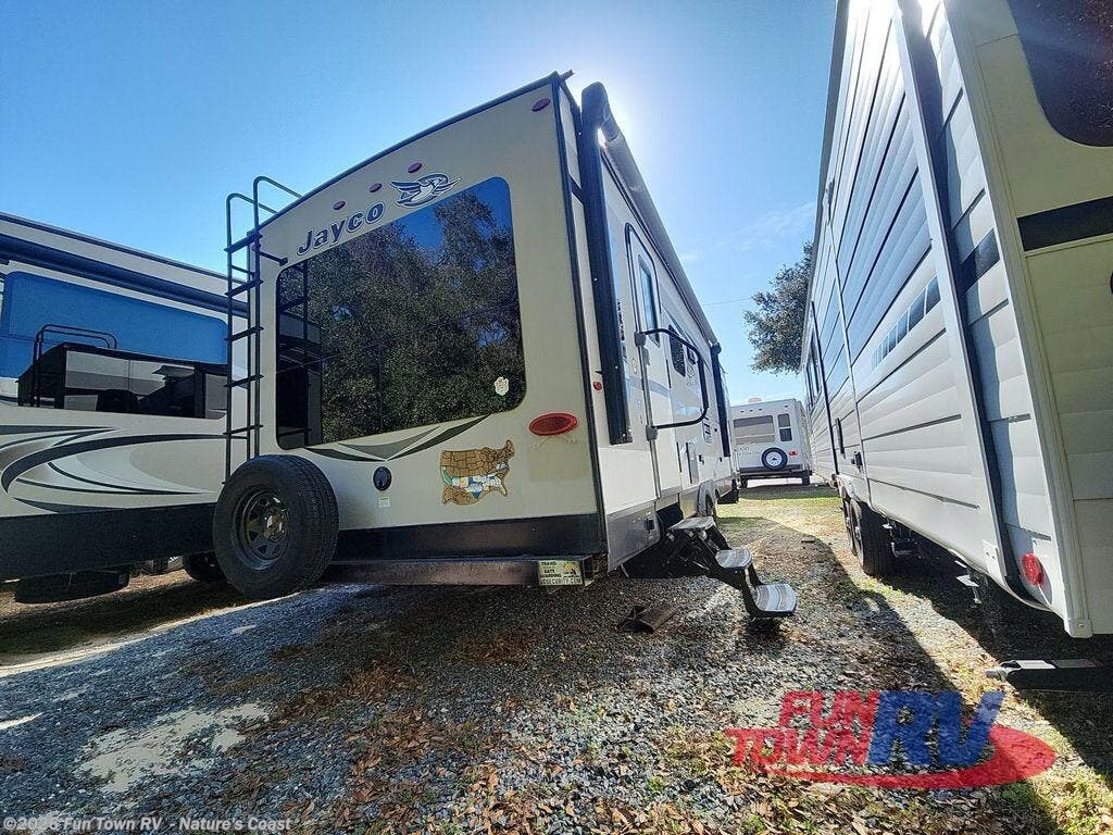 2017 Jayco Jay Flight 28RLS - Used Travel Trailer For Sale by Fun Town RV  - Nature's Coast in Crystal River, Florida