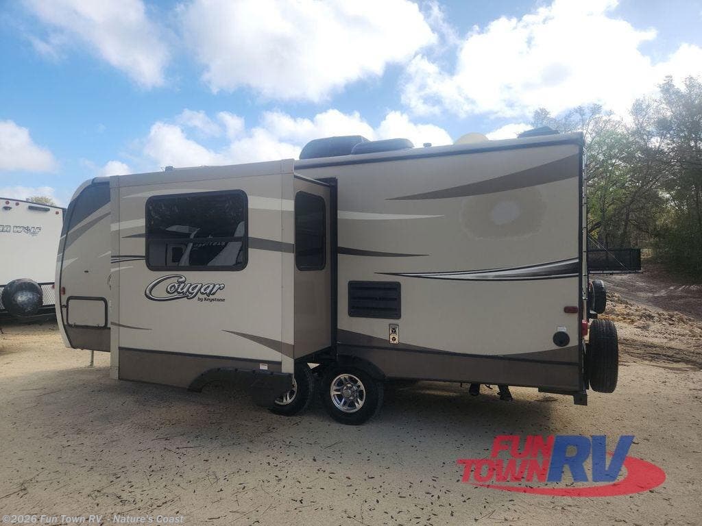 Used 2016 Keystone Cougar X-Lite 21RBS available in Crystal River, Florida