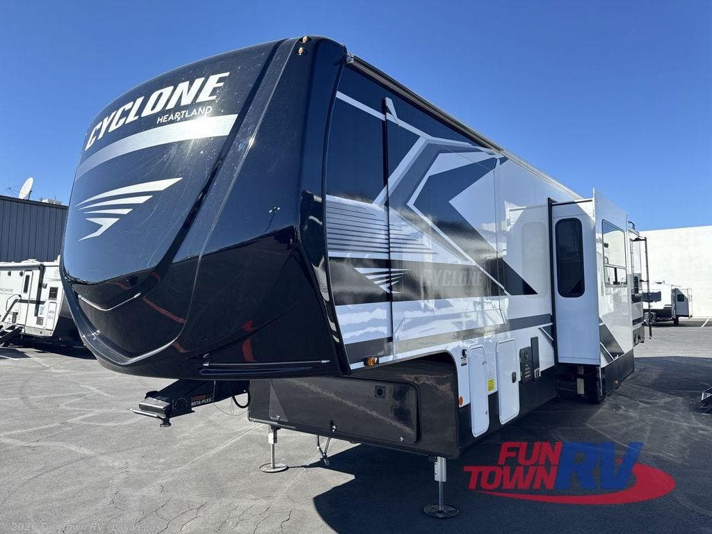 New 2026 Heartland Cyclone 3913 available in Las Vegas, Nevada
