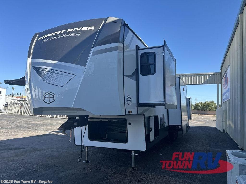 2026 Sandpiper 4002FB by Forest River from Fun Town RV - Surprise in Surprise, Arizona
