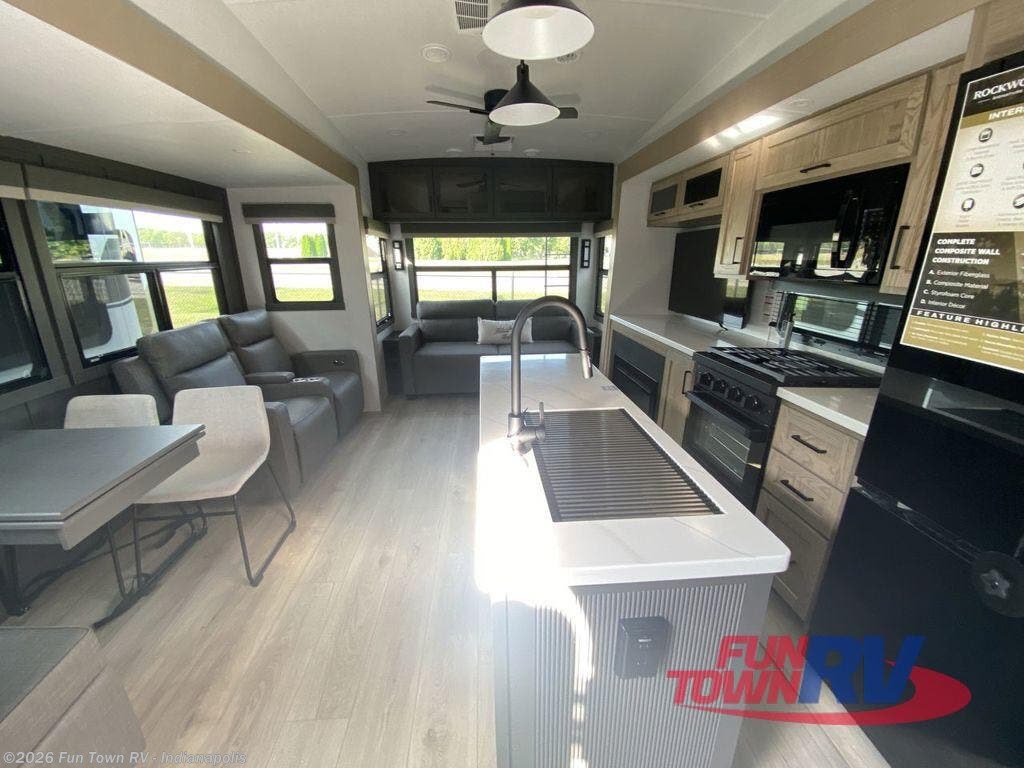 2026 Rockwood Signature 361RLS by Forest River from Fun Town RV - Indianapolis in EDINBURGH, Indiana