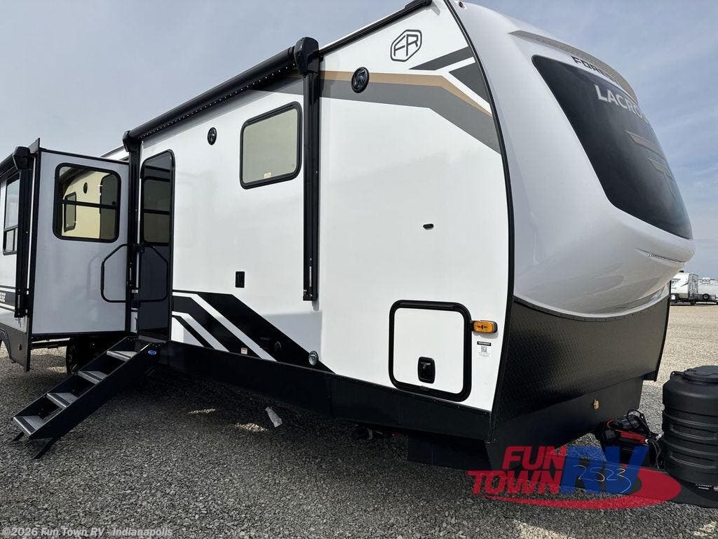 2026 LaCrosse 3510DB by Prime Time from Fun Town RV - Indianapolis in EDINBURGH, Indiana