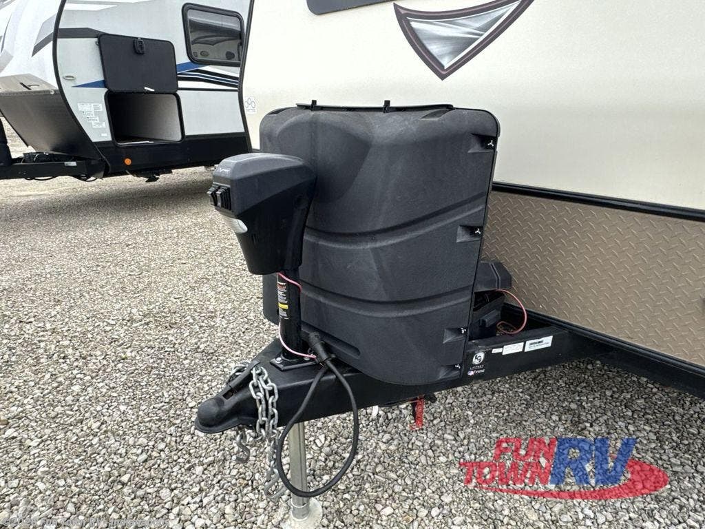 Used 2018 Forest River Rockwood Mini Lite 2109S available in EDINBURGH, Indiana