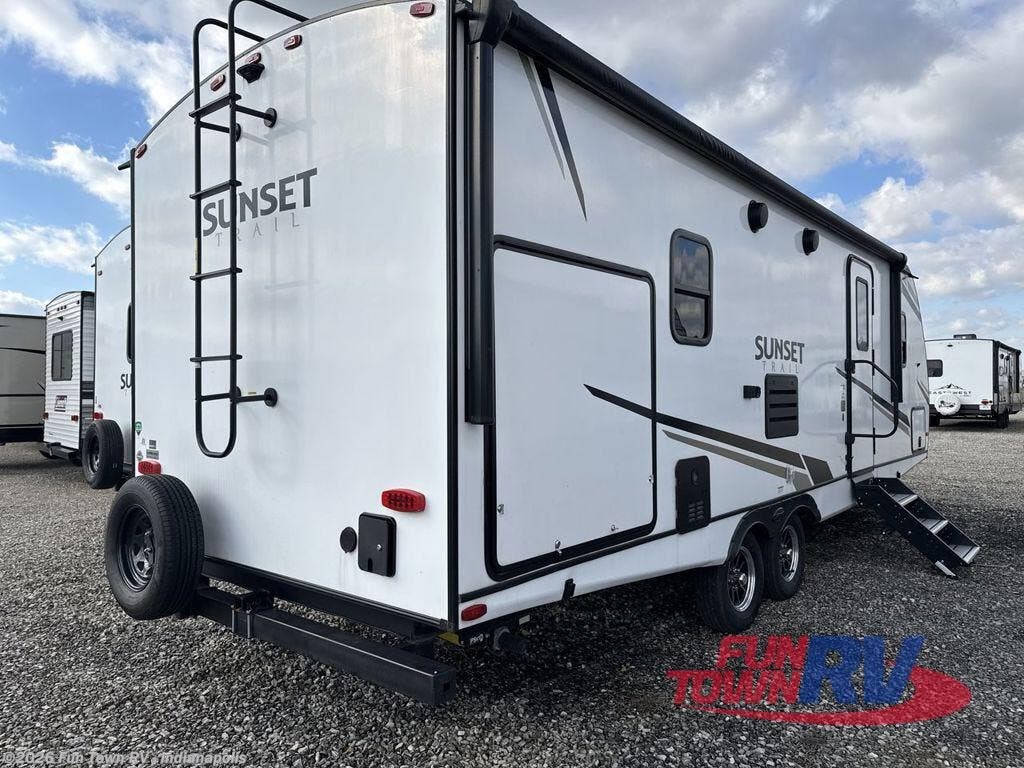 Used 2023 CrossRoads Sunset Trail SS253RB available in EDINBURGH, Indiana