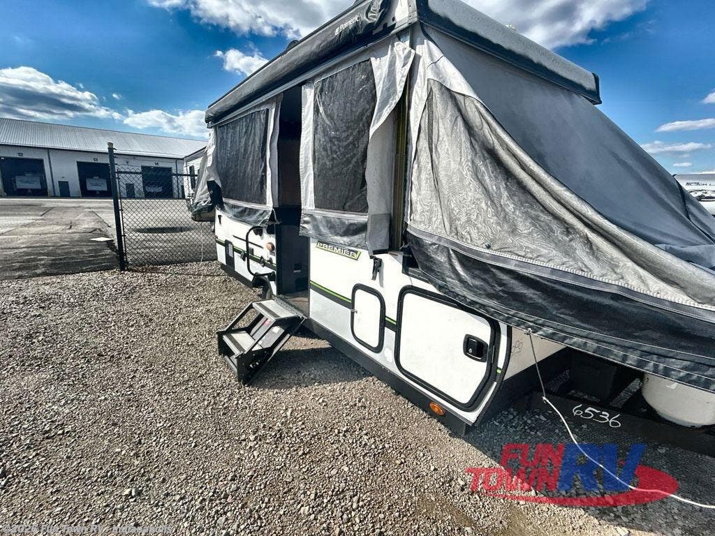 2019 Rockwood Premier 2516G by Forest River from Fun Town RV - Indianapolis in EDINBURGH, Indiana