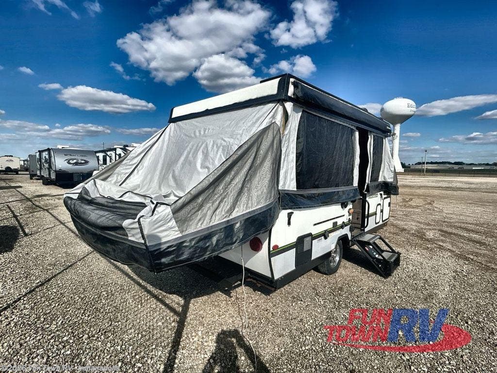 Used 2019 Forest River Rockwood Premier 2516G available in EDINBURGH, Indiana