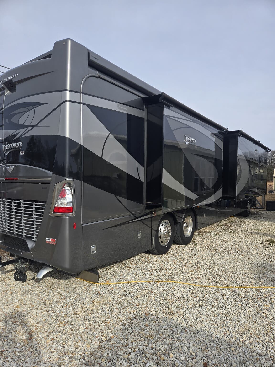 2023 Discovery LXE 44B- Located in Macomb, Oklahoma by Fleetwood from RV Pricing and Appraisals in , Florida