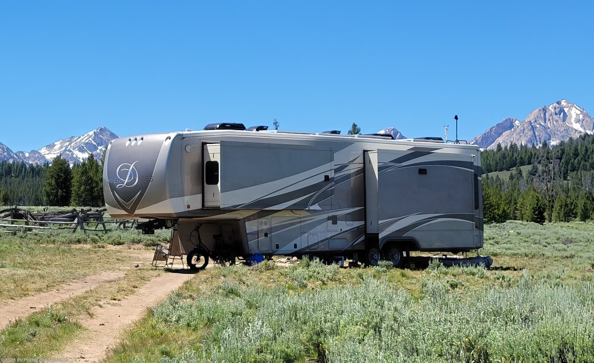 2019 DRV Mobile Suites 40KSSB4- Located in Crawford, Tennessee - Used Fifth Wheel For Sale by RV Pricing and Appraisals in , Florida