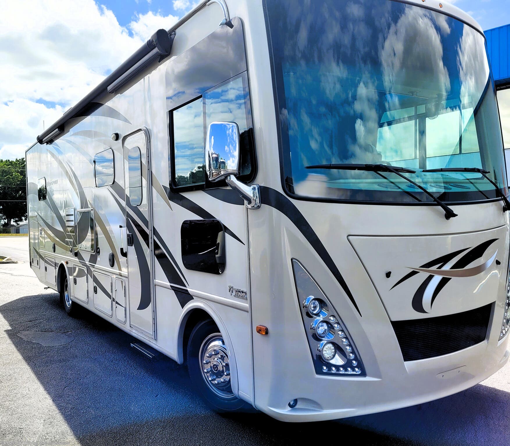 Used 2017 Thor Motor Coach Windsport 31S- Located in Largo, Florida available in , Florida