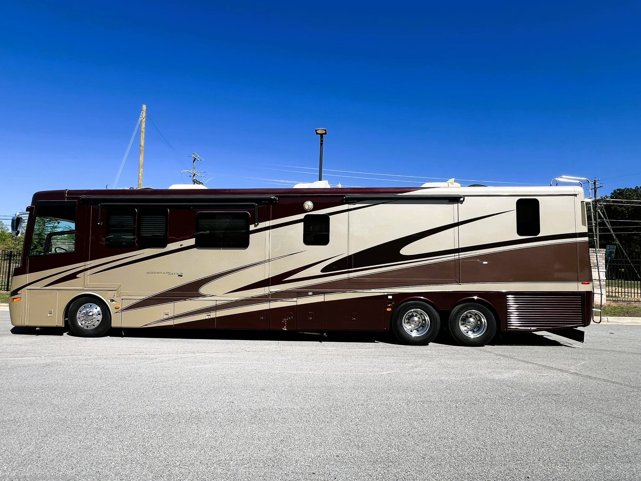 2008 Mountain Aire 4528 LOCATED IN BUFORD GA 30519 by Newmar from RV Pricing and Appraisals in , Florida