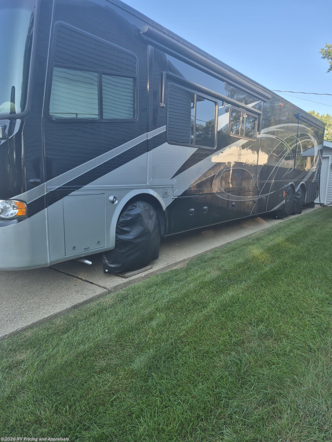 2008 Tiffin Allegro Bus 43 QRP LOCATED IN SPRINGFIELD ILLINOIS - Used Class A For Sale by RV Pricing and Appraisals in , Florida