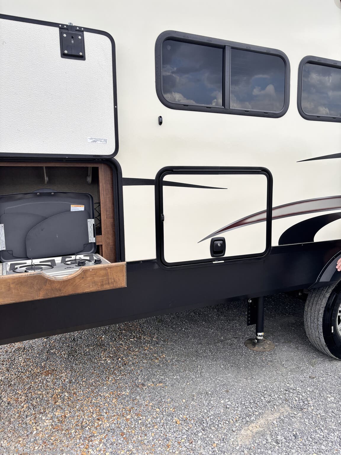 Used 2019 Grand Design Reflection 28BH LOCATED IN VILLA RICA GEORGIA available in , Florida