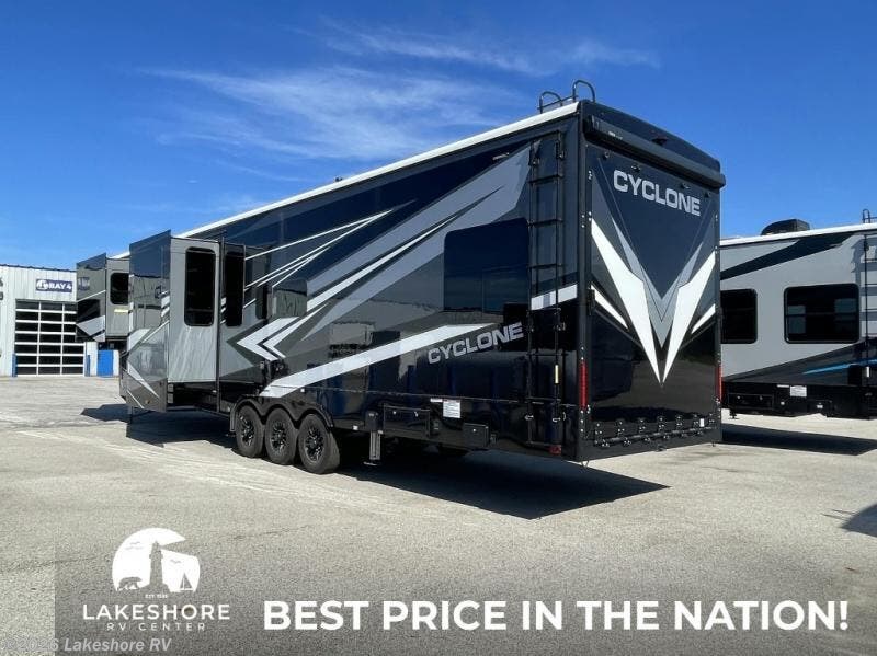New 2025 Heartland Cyclone 4006 available in Muskegon, Michigan