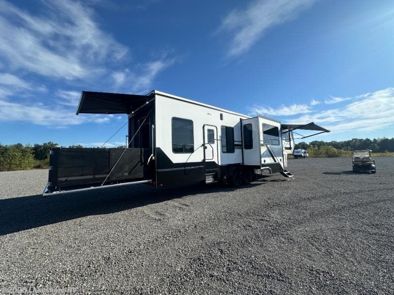 2026 Raptor Carbon Series 368 by Keystone from Lakeshore RV in Muskegon, Michigan