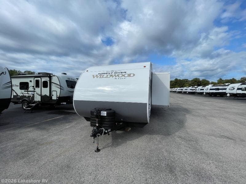 2026 Wildwood X-Lite 273QBXL by Forest River from Lakeshore RV in Muskegon, Michigan