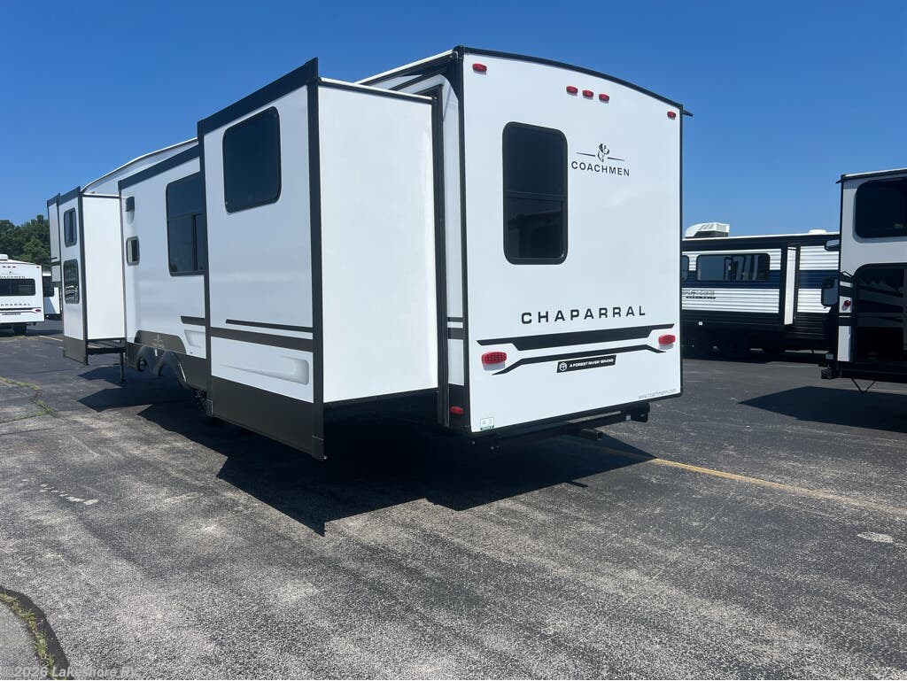 2027 Chaparral 373MBRB by Coachmen from Lakeshore RV in Muskegon, Michigan