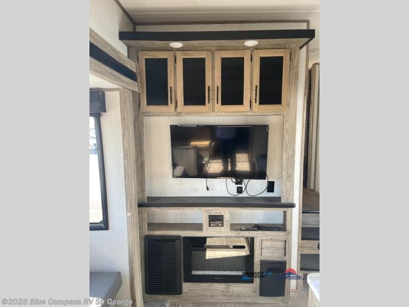 Used 2021 Forest River Cherokee Arctic Wolf 321BH available in Hurricane, Utah