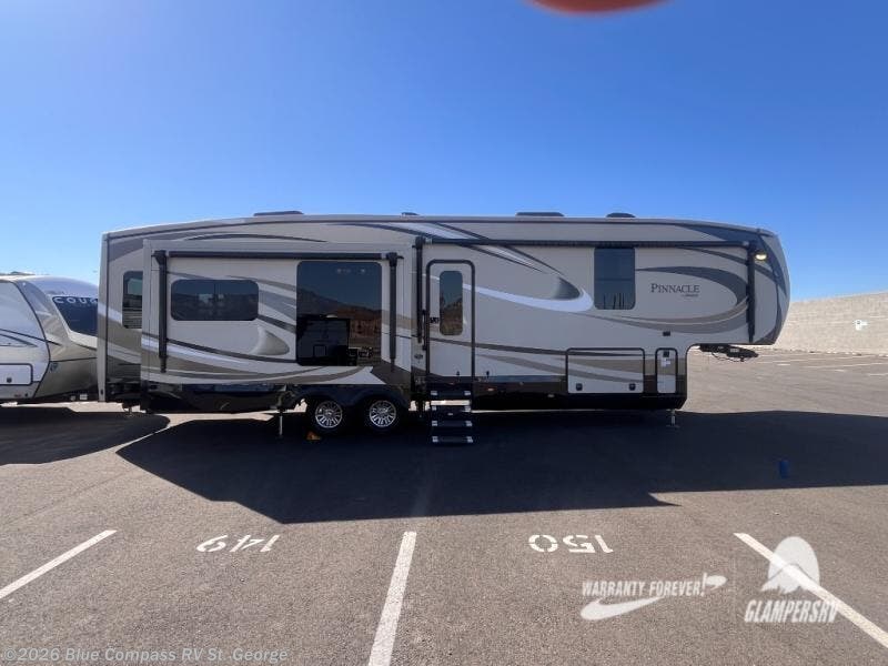 Used 2017 Jayco Pinnacle 36FBTS available in Hurricane, Utah