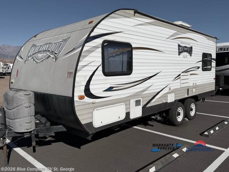 Used 2015 Forest River Wildwood X-Lite 191RDXL available in Hurricane, Utah