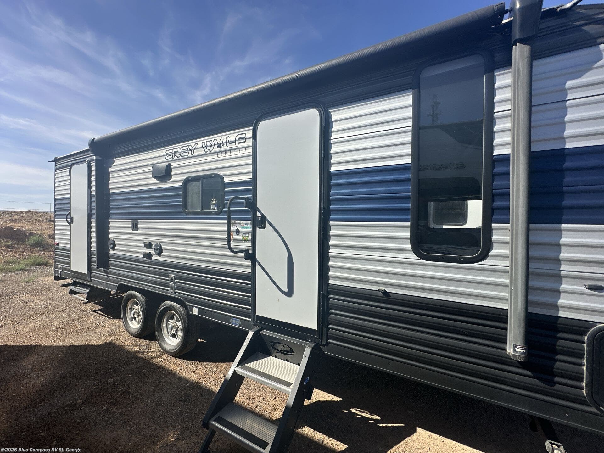 2021 Forest River Cherokee Grey Wolf 23DBH - Used Travel Trailer For Sale by Blue Compass RV St. George in Hurricane, Utah
