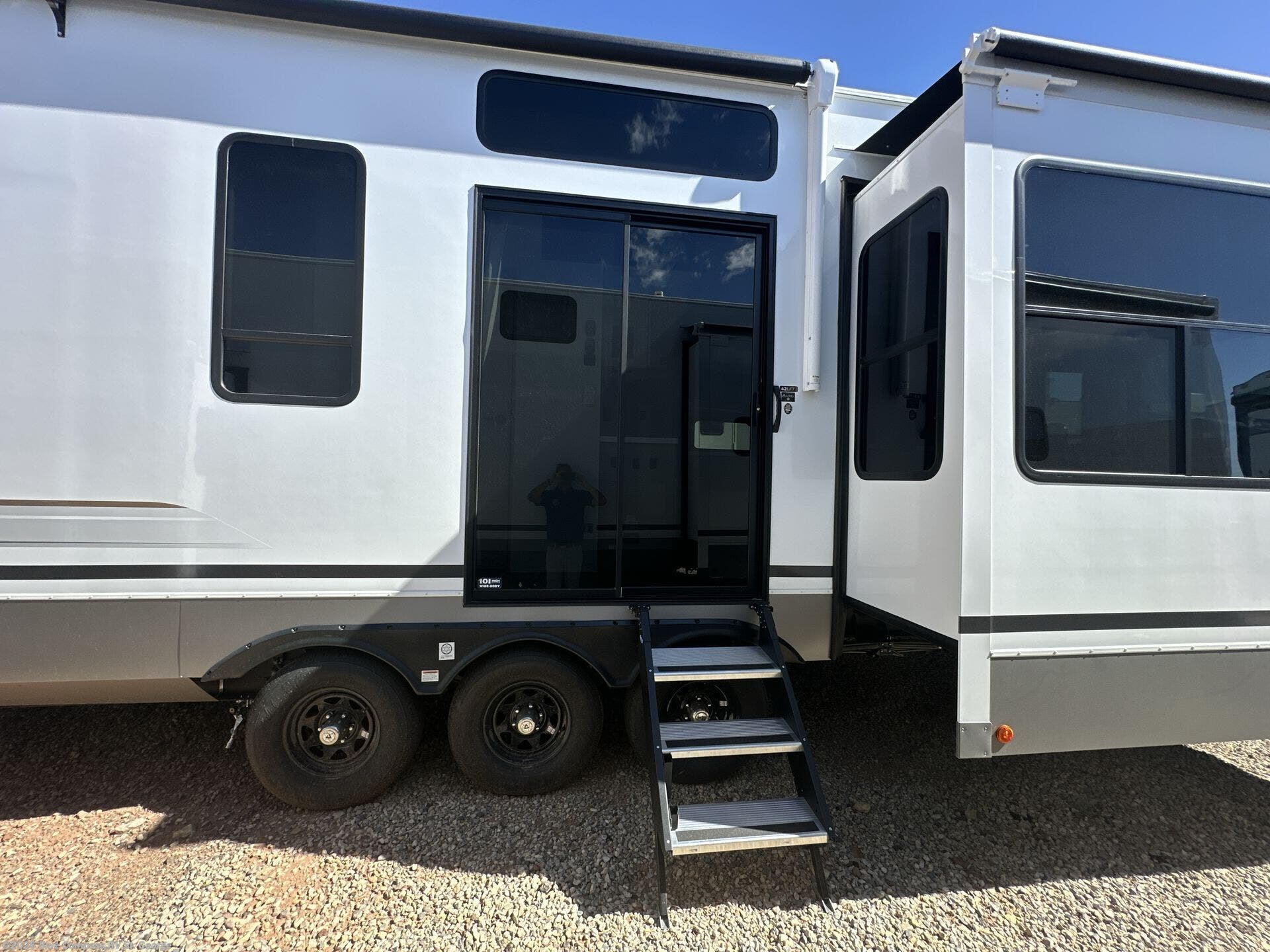 2026 Benchmark 42LFT by Alliance RV from Blue Compass RV St. George in Hurricane, Utah