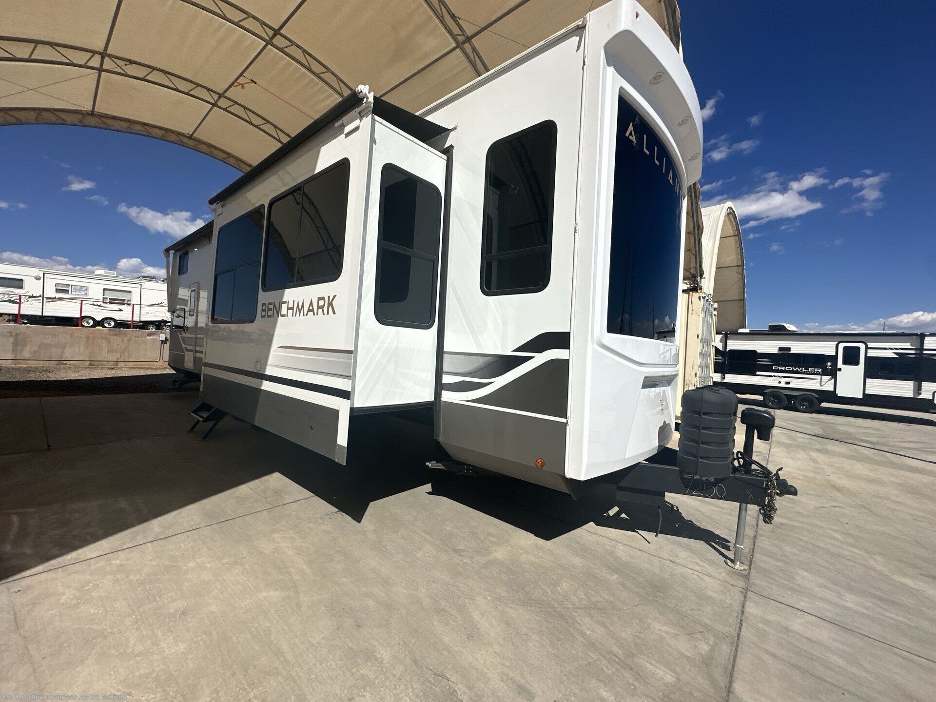New 2026 Alliance RV Benchmark 42LFT available in Hurricane, Utah