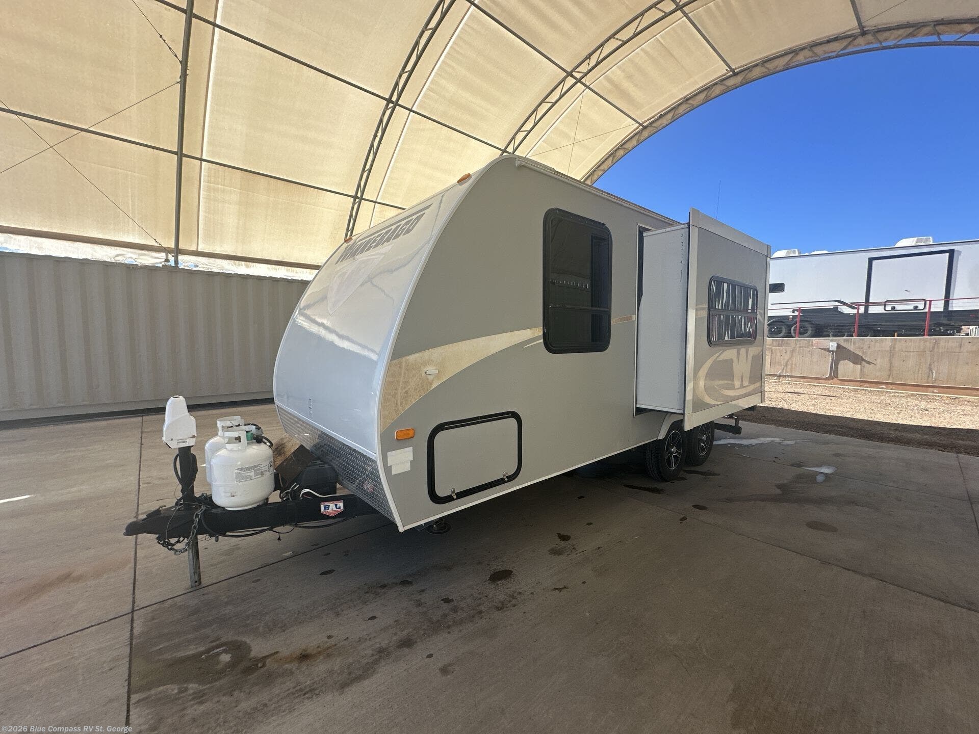 2016 Winnebago Micro Minnie 2106FBS - Used Travel Trailer For Sale by Blue Compass RV St. George in Hurricane, Utah