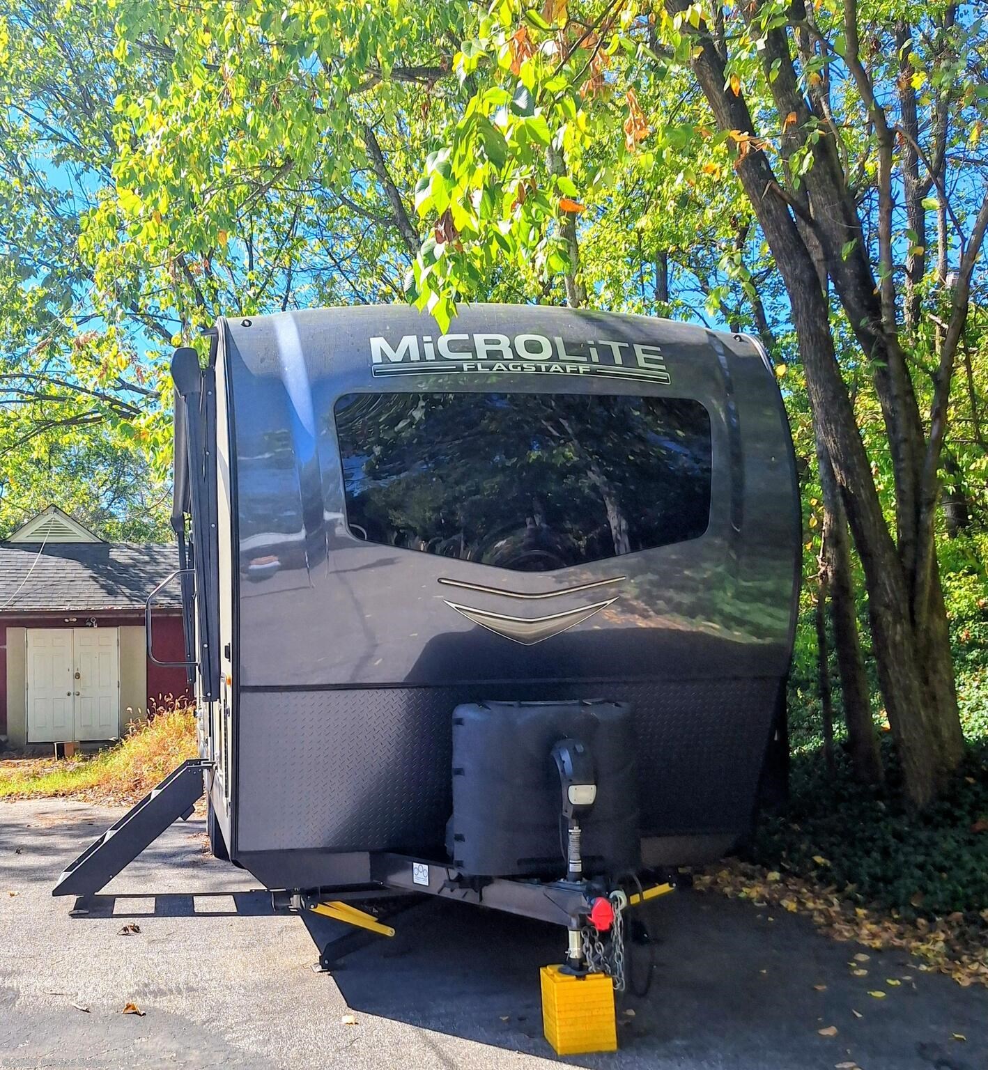 2022 Forest River Flagstaff 25BDS - Used Travel Trailer For Sale by For Sale By Owner in Saint Louis, Missouri