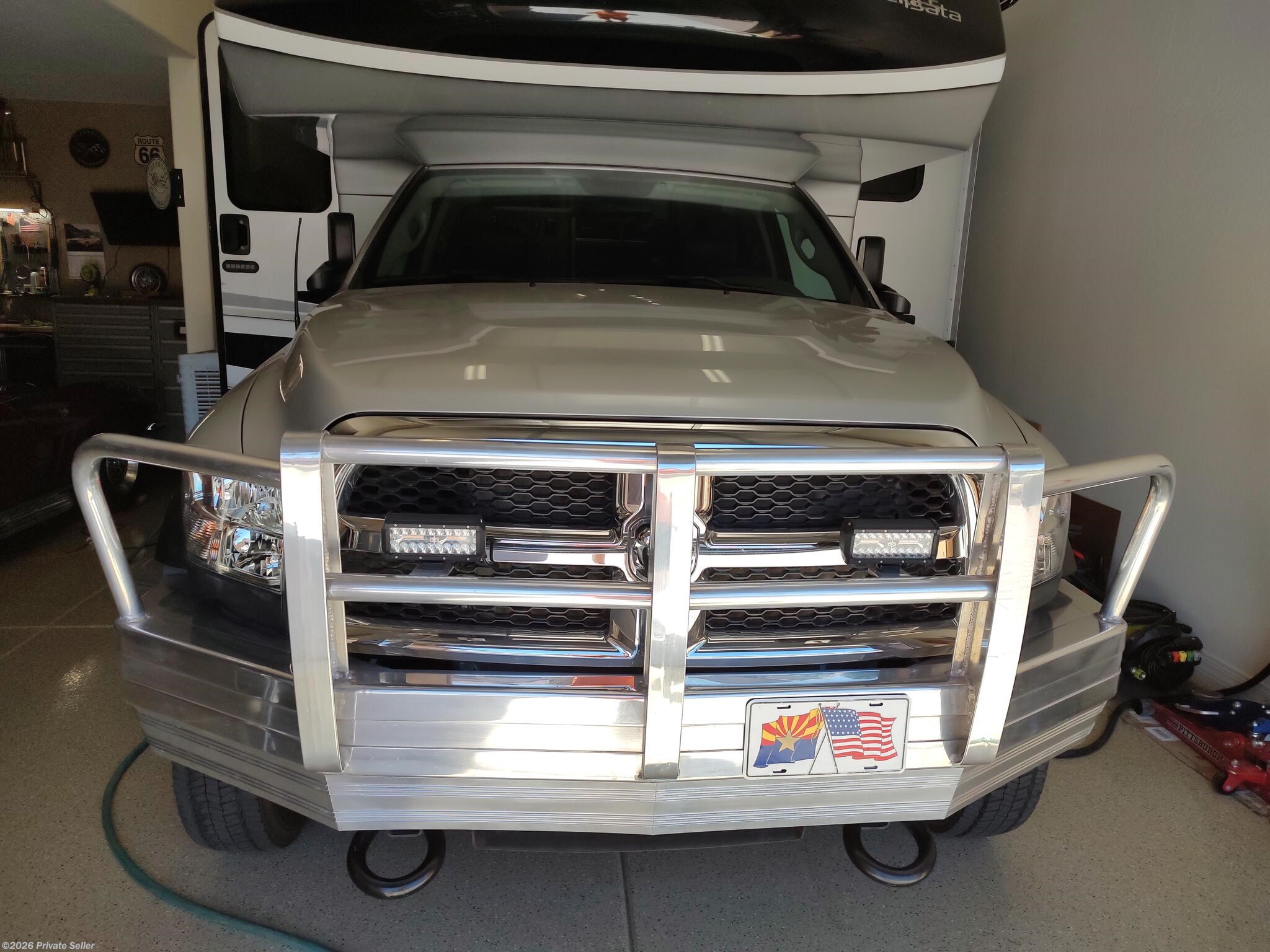 2019 Isata 5 Series 30FW by Dynamax Corp from For Sale By Owner in Surprise, Arizona