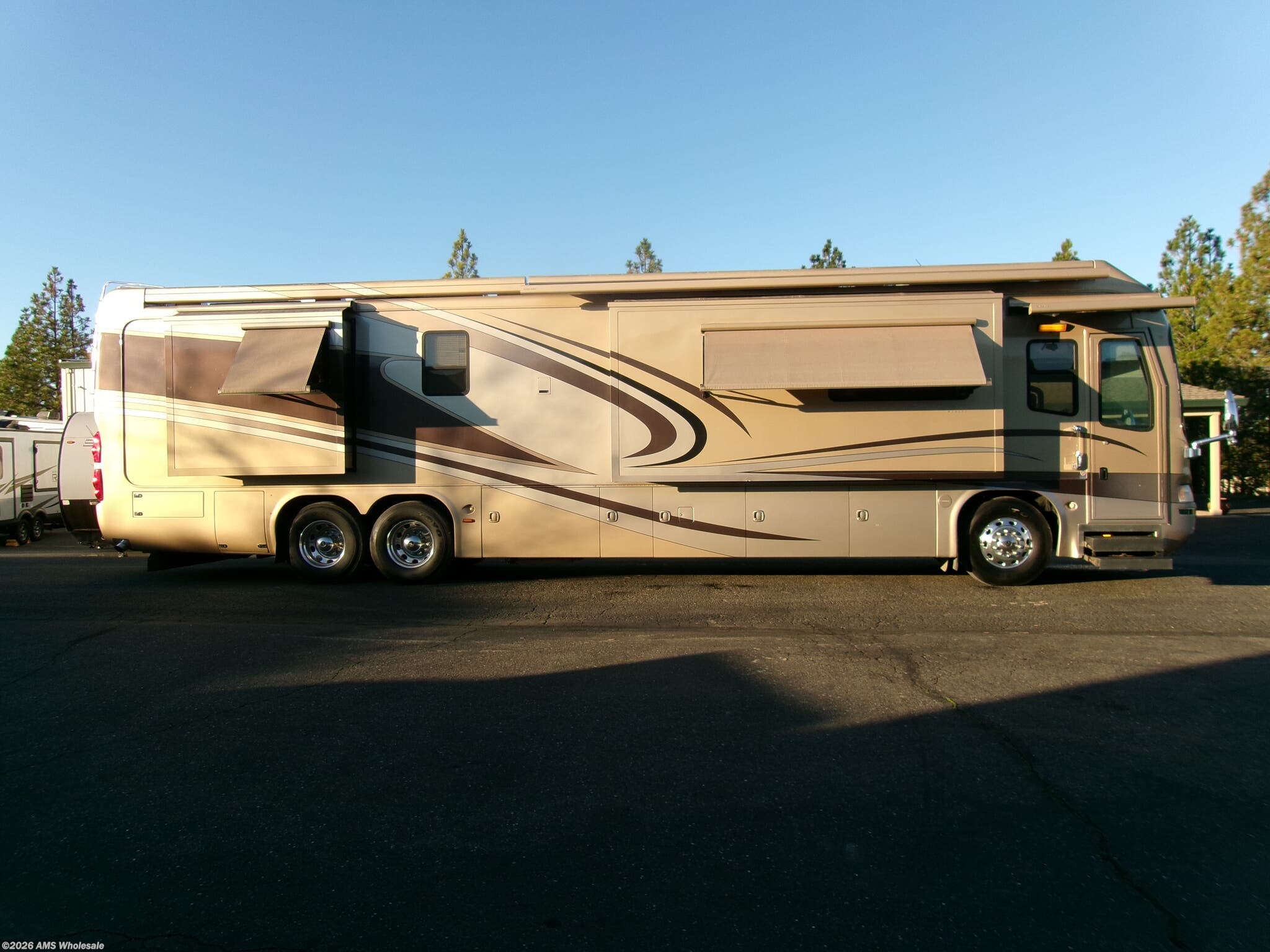 Used 2007 Monaco RV Signature CASTLE available in Placerville, California