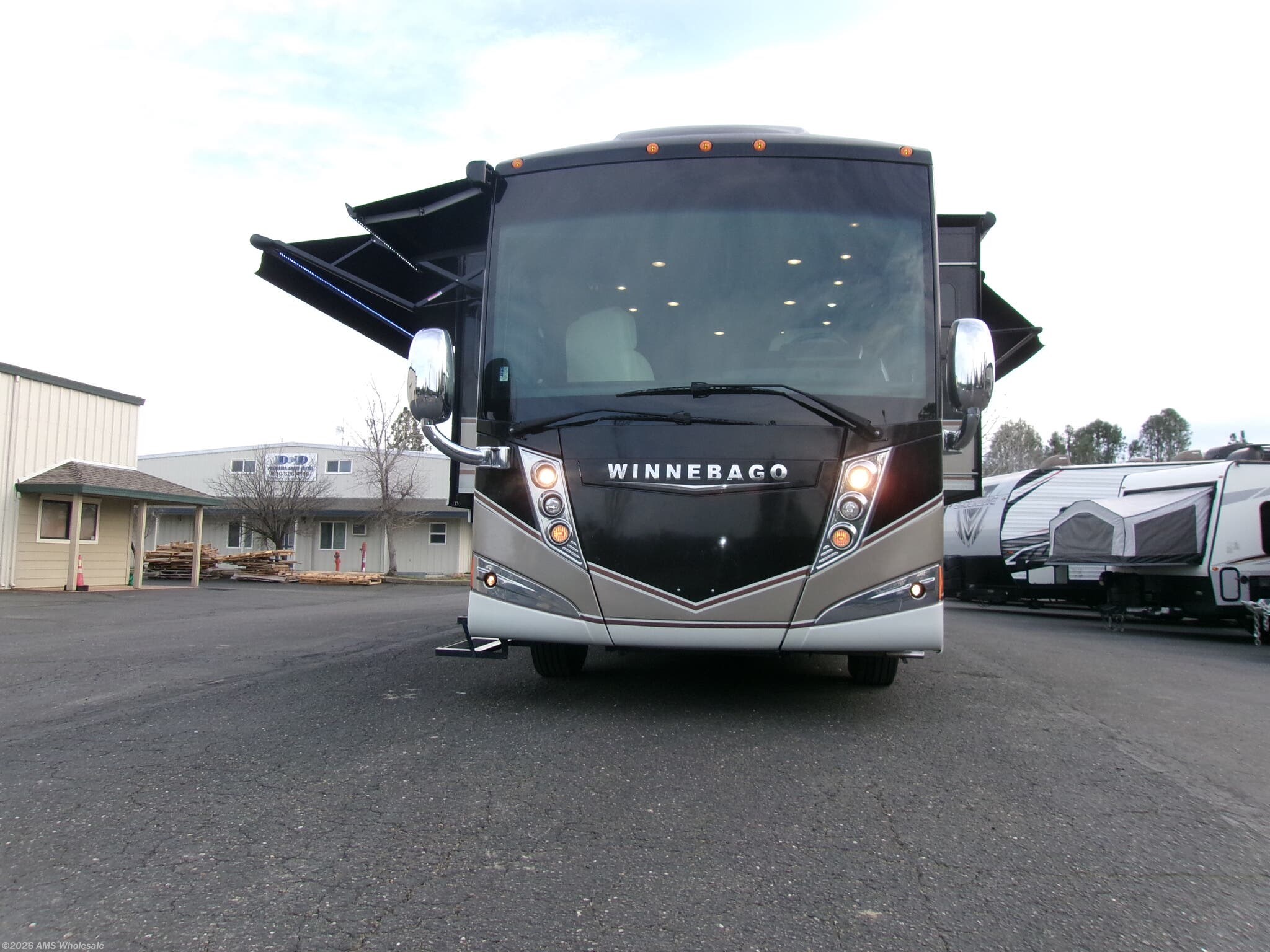 2016 Winnebago Tour 42hd - Used Class A For Sale by AMS Wholesale in Placerville, California