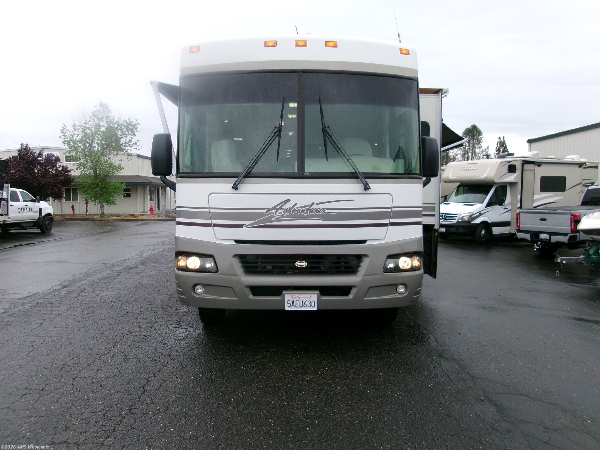 2003 Winnebago Adventurer 31Y - Used Class A For Sale by AMS Wholesale in Placerville, California