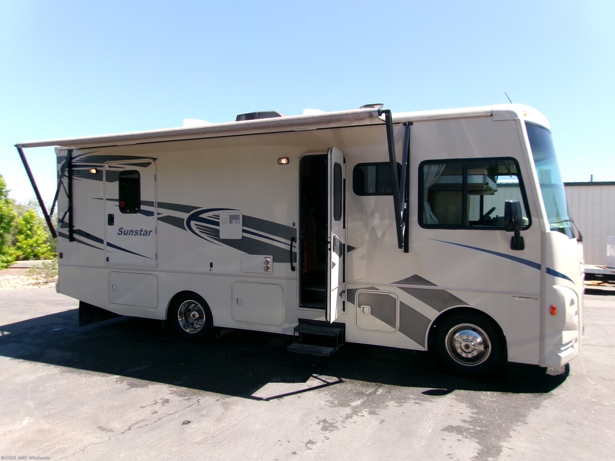 2017 Winnebago Sunstar 26he - Used Class A For Sale by AMS Wholesale in Placerville, California