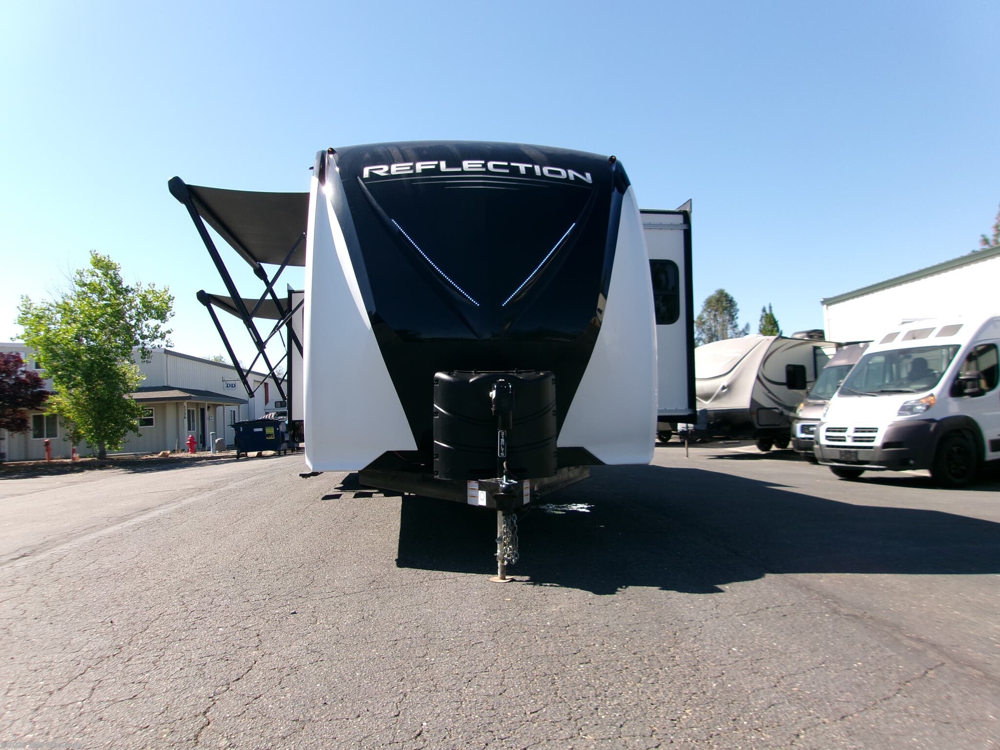 2021 Grand Design Reflection 315RLTS - Used Travel Trailer For Sale by AMS Wholesale in Placerville, California features Skylight, Washer/Dryer Prep, Solar Prep, TV, Microwave
