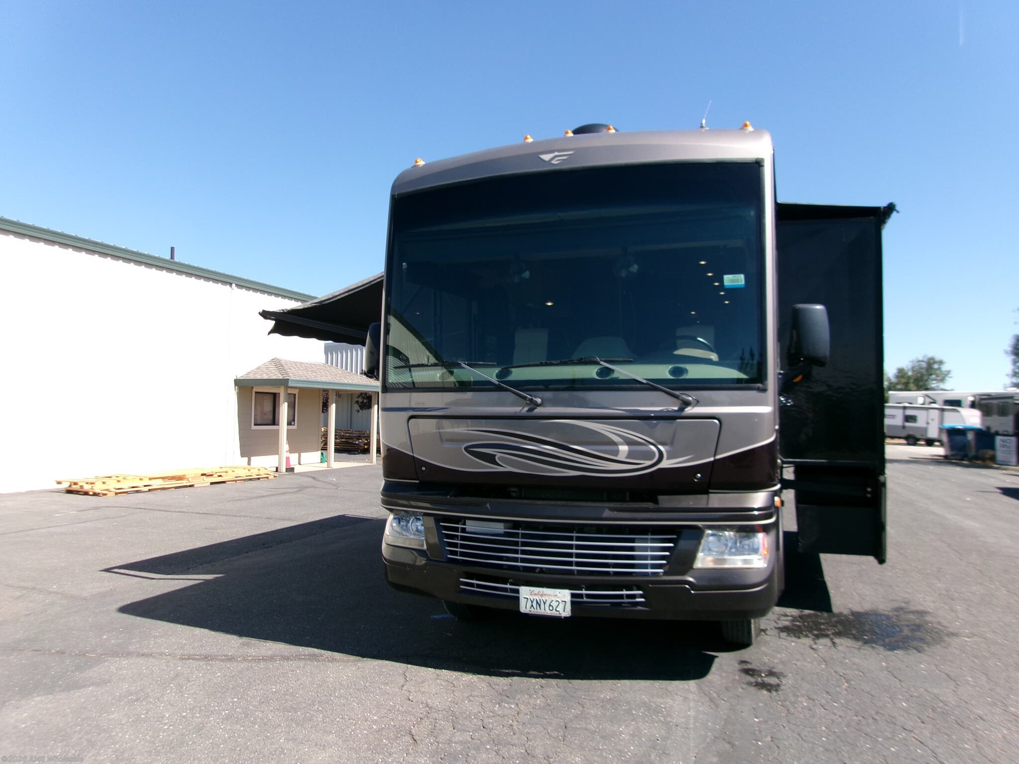2015 Fleetwood Bounder 35K - Used Class A For Sale by AMS Wholesale in Placerville, California features Skylight, Power Roof Vent, Toilet, CD Player, TV