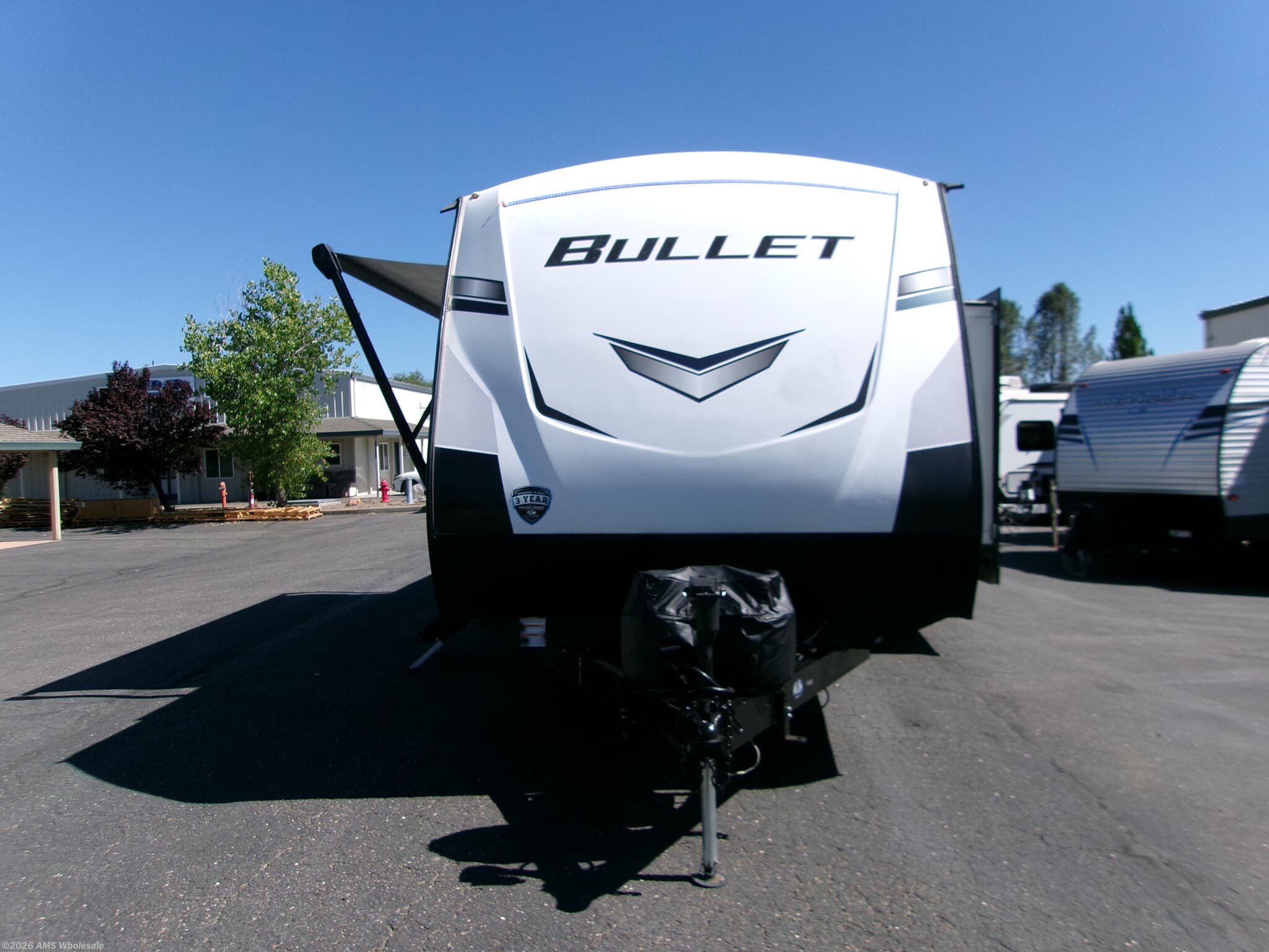 2023 Keystone Bullet 287QBS - Used Travel Trailer For Sale by AMS Wholesale in Placerville, California features Dinette, Water Heater, Batteries, Awning, Enclosed Underbelly
