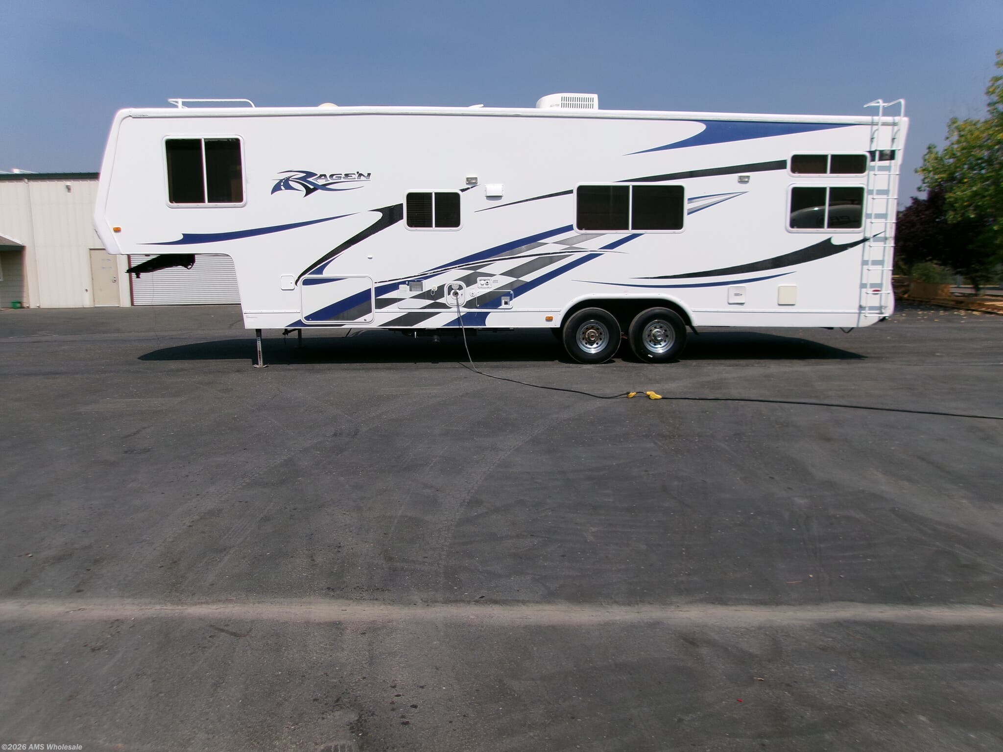 2007 Falcon 3405 by Rage'n from AMS Wholesale in Placerville, California