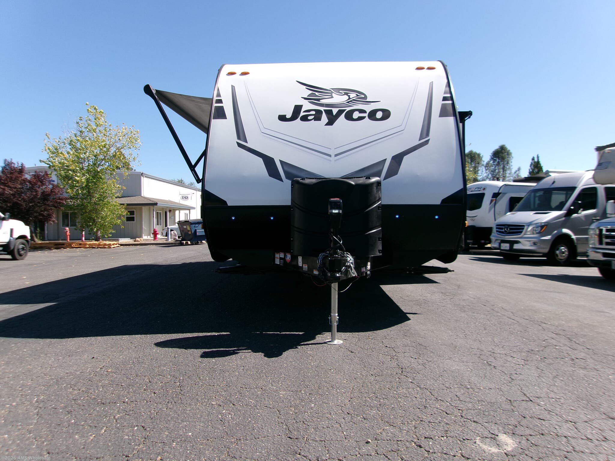 2022 Jayco Jay Feather 25RB - Used Travel Trailer For Sale by AMS Wholesale in Placerville, California features Slideout, TV, Refrigerator, Skylight, Oven
