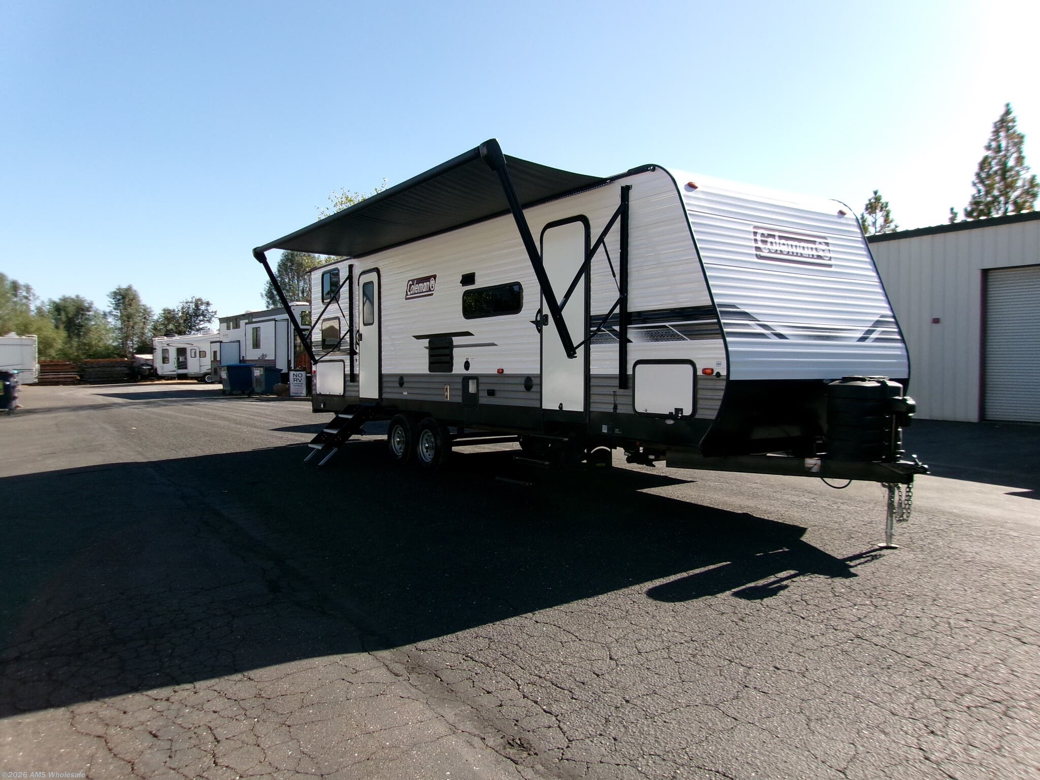 2022 Keystone Coleman Lantern 285bh - Used Travel Trailer For Sale by AMS Wholesale in Placerville, California