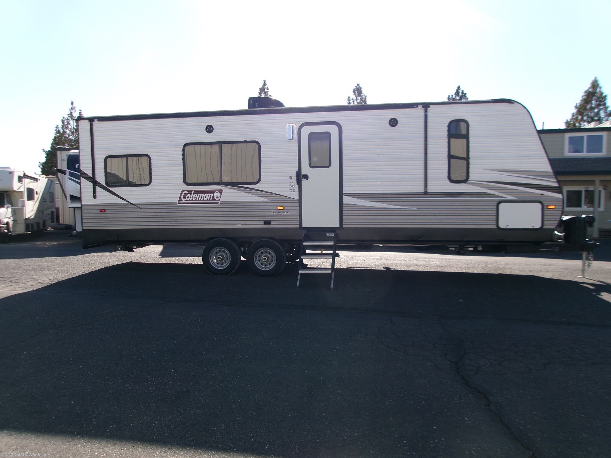 2021 Dutchmen Coleman Lantern 270TQ - Used Toy Hauler For Sale by AMS Wholesale in Placerville, California