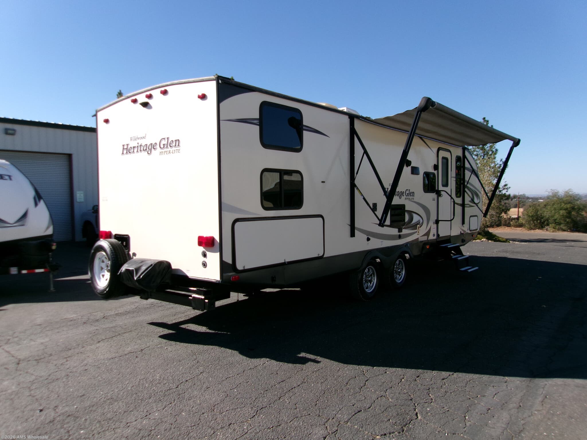 Used 2017 Forest River Wildwood Heritage Glen Hyper-Lyte 29BHHL available in Placerville, California