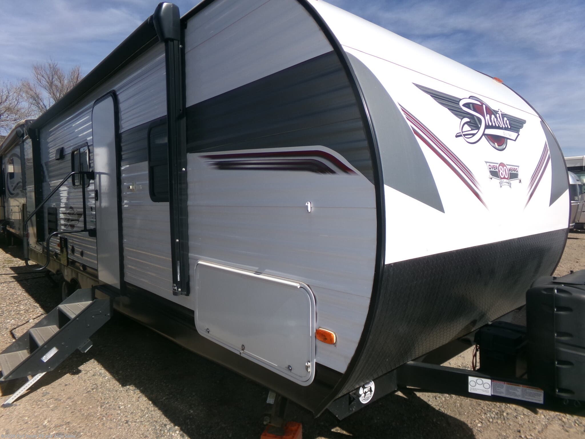 2022 Shasta 25RB - Used Travel Trailer For Sale by Fort Verde RV and Auto Sales in Camp Verde, Arizona features Air Conditioning, Stove Top Burner, Water Heater, Oven, Furnace