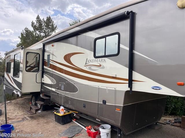 2011 Heartland Landmark - Used Fifth Wheel For Sale by For Sale By Owner in Roswell, New Mexico