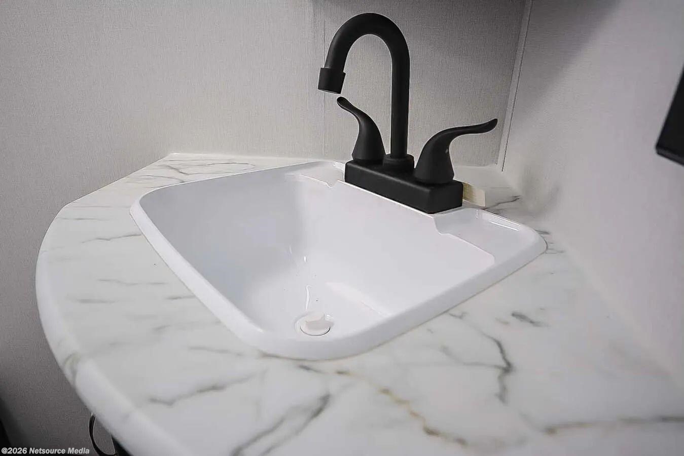 Used 2022 Coachmen Freedom Express  257BHS available in HARBINGER, North Carolina