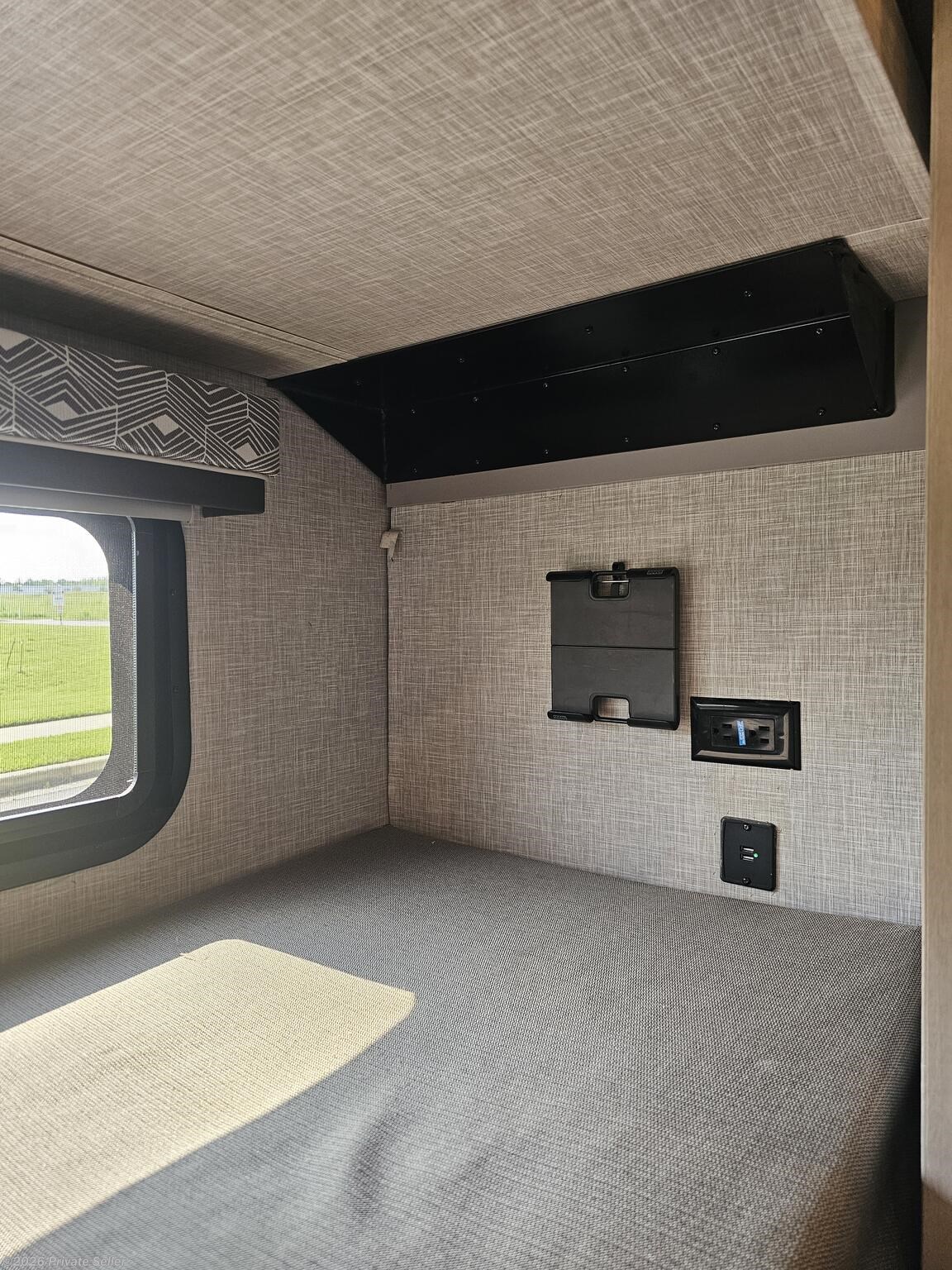 Bunk Electronic Area